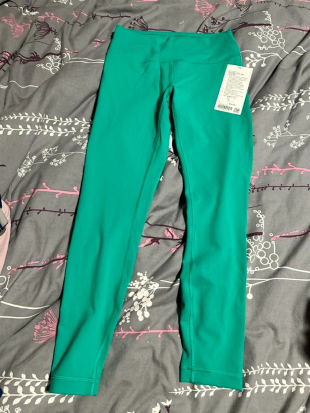 NWT Lululemon size 8 wunder train tights